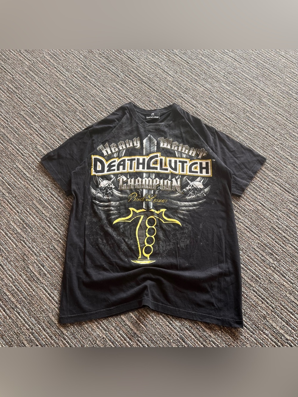 Y2K Vintage UFC 2008 Brock Lesnar Dagger gothic Rock Heavyweight Champion tee